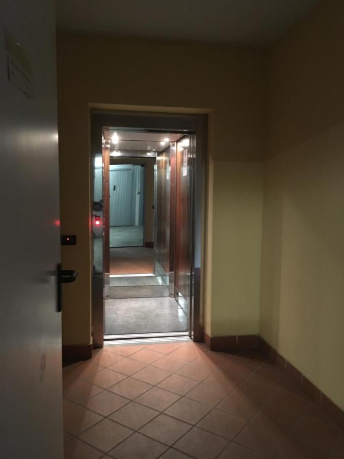 Antonellagardalake Desenzano del Garda Exterior foto