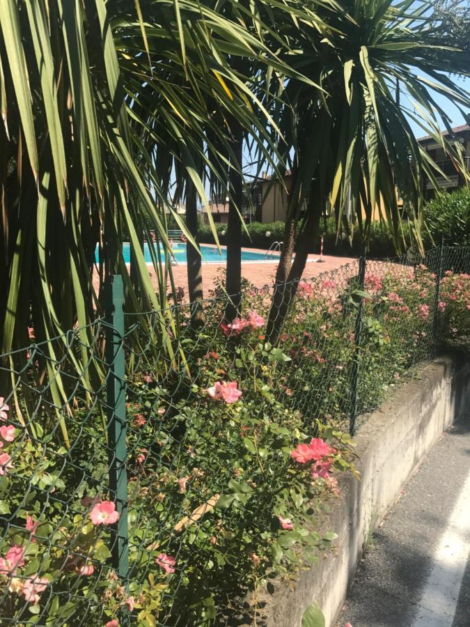 Antonellagardalake Desenzano del Garda Exterior foto